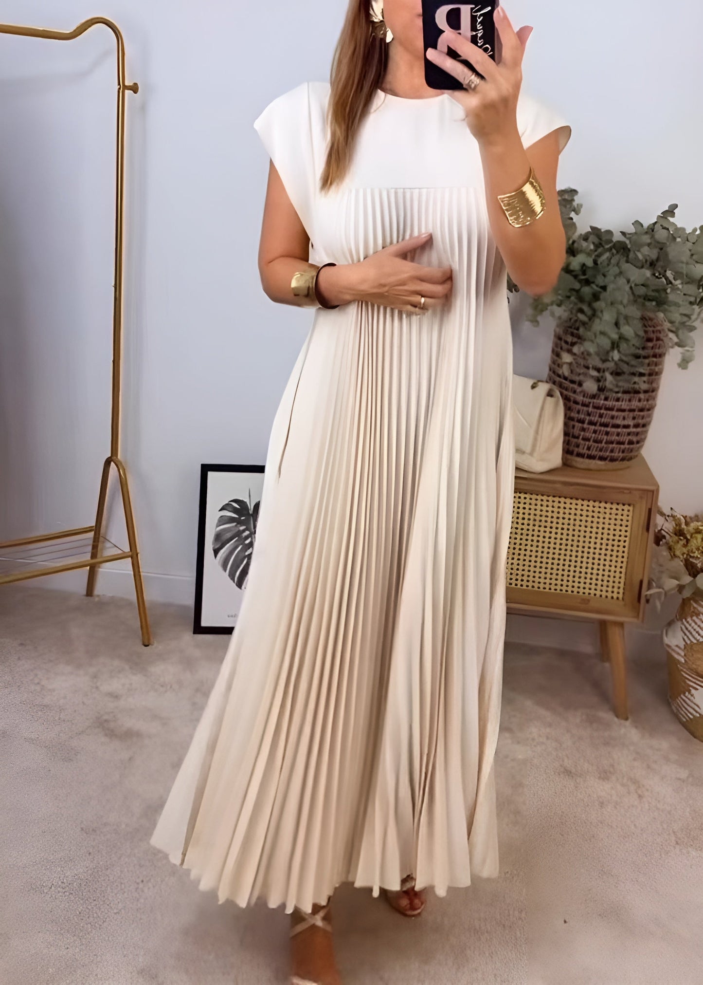 Simone | Lätt och elegant plisserad klänning